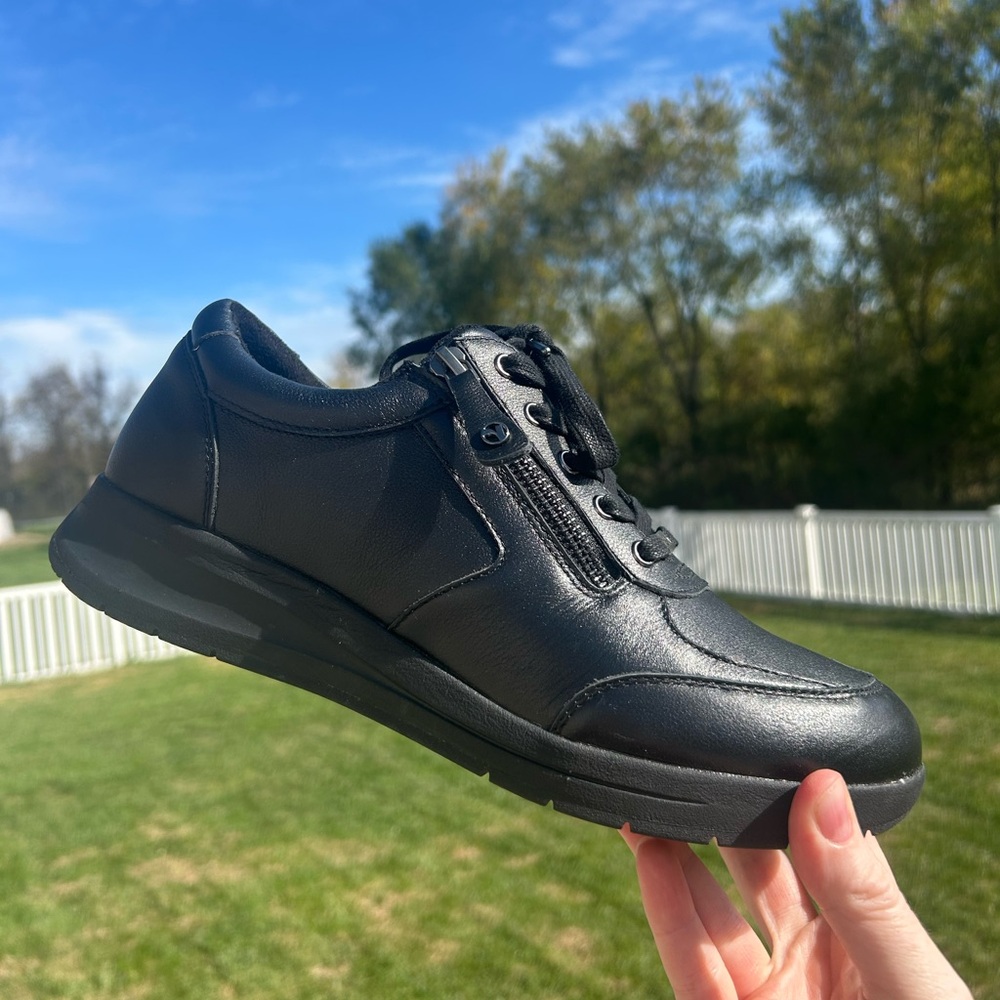 Revere Shoes Boston Black Leather Side Zipper Laceup Slip Resistant NEW 11